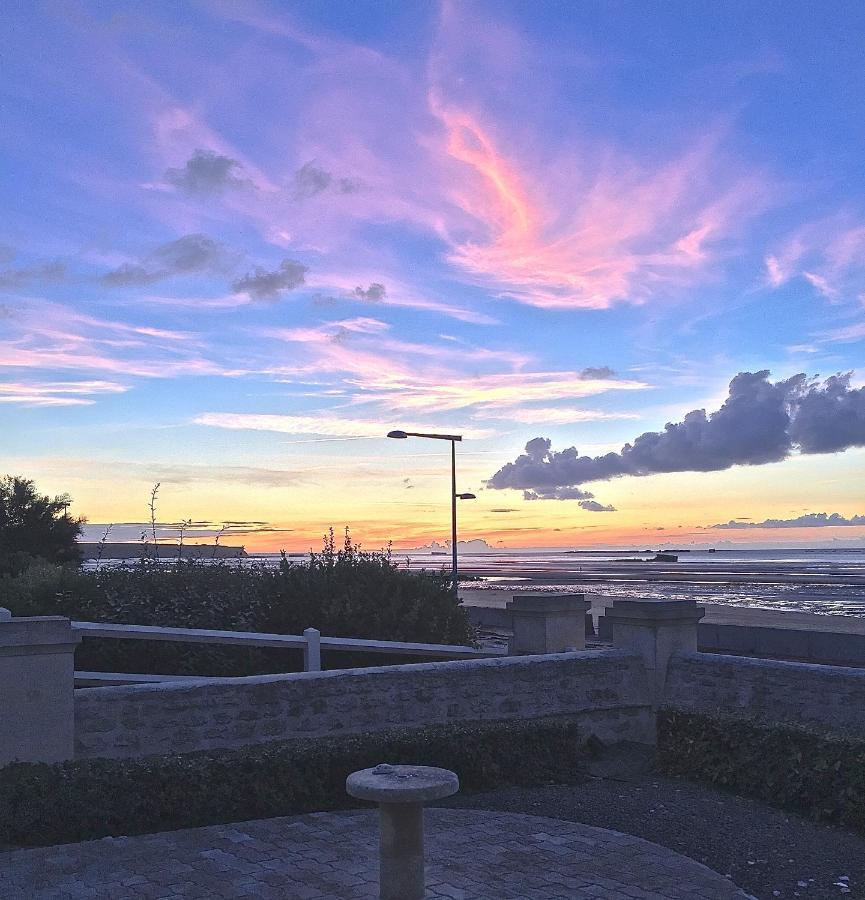 Villa Lumineuse En Front De Mer - Gold Beach Asnelles Buitenkant foto