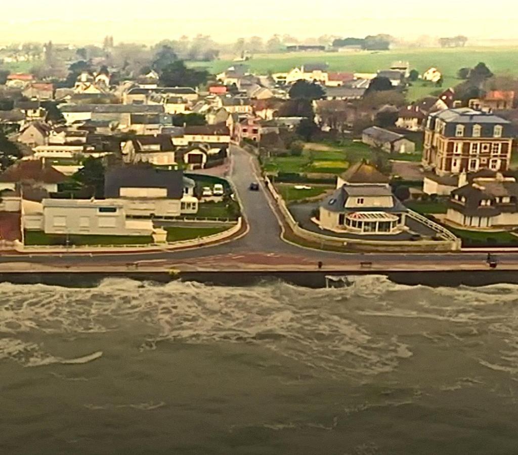 Villa Lumineuse En Front De Mer - Gold Beach Asnelles Buitenkant foto